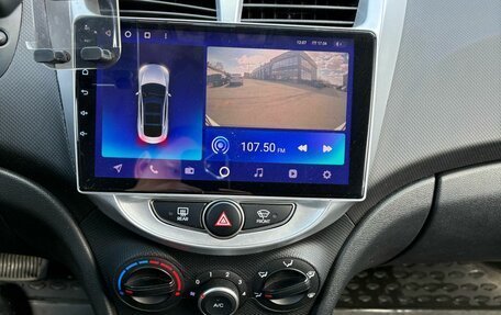 Hyundai Solaris II рестайлинг, 2015 год, 1 030 000 рублей, 11 фотография