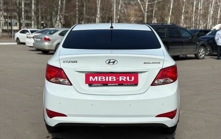 Hyundai Solaris II рестайлинг, 2015 год, 1 030 000 рублей, 5 фотография