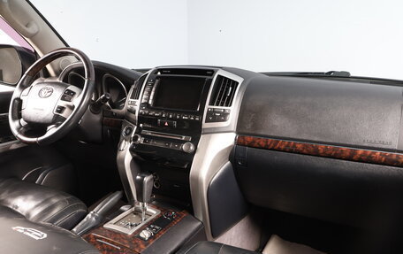 Toyota Land Cruiser 200, 2013 год, 4 199 000 рублей, 10 фотография