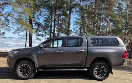 Toyota Hilux VIII, 2016 год, 3 100 000 рублей, 3 фотография