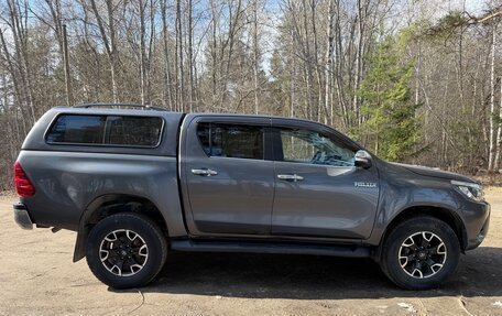 Toyota Hilux VIII, 2016 год, 3 100 000 рублей, 2 фотография