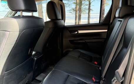 Toyota Hilux VIII, 2016 год, 3 100 000 рублей, 5 фотография