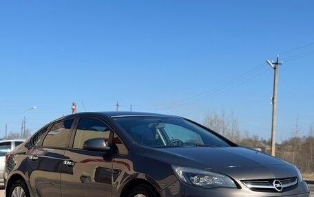 Opel Astra J, 2013 год, 750 000 рублей, 2 фотография