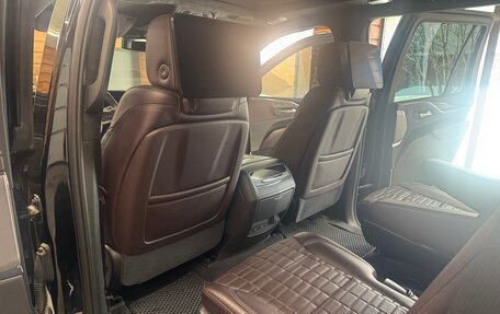 Cadillac Escalade V, 2021 год, 10 000 000 рублей, 10 фотография