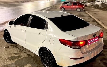 KIA Rio III рестайлинг, 2015 год, 450 000 рублей, 8 фотография