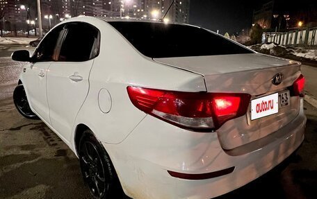 KIA Rio III рестайлинг, 2015 год, 450 000 рублей, 16 фотография