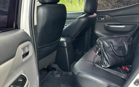 Mitsubishi L200 IV рестайлинг, 2017 год, 2 585 000 рублей, 27 фотография