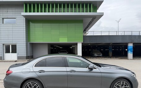 Mercedes-Benz E-Класс, 2021 год, 5 500 000 рублей, 7 фотография