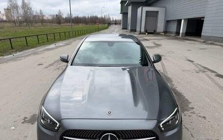 Mercedes-Benz E-Класс, 2021 год, 5 500 000 рублей, 3 фотография