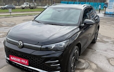 Volkswagen Tiguan, 2024 год, 4 300 000 рублей, 1 фотография