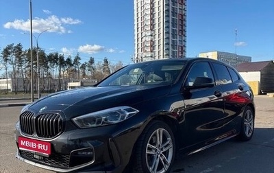 BMW 1 серия, 2022 год, 1 800 000 рублей, 1 фотография
