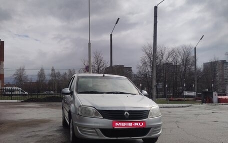 Renault Logan I, 2013 год, 350 000 рублей, 1 фотография