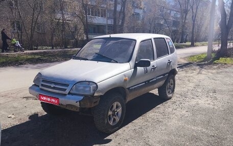 Chevrolet Niva I рестайлинг, 2003 год, 220 000 рублей, 1 фотография
