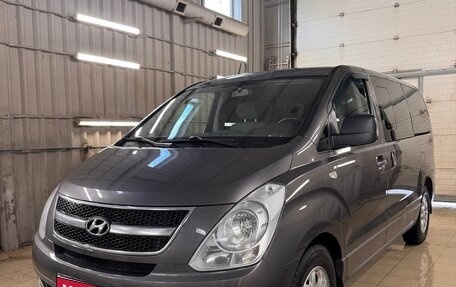Hyundai H-1 II рестайлинг, 2012 год, 1 600 000 рублей, 1 фотография