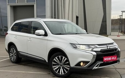 Mitsubishi Outlander III рестайлинг 3, 2020 год, 2 400 000 рублей, 1 фотография