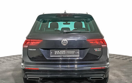 Volkswagen Tiguan II, 2018 год, 3 200 000 рублей, 6 фотография