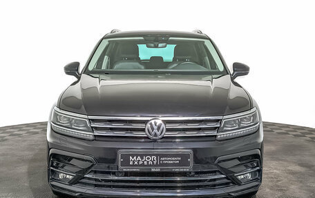 Volkswagen Tiguan II, 2018 год, 3 200 000 рублей, 2 фотография