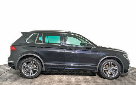 Volkswagen Tiguan II, 2018 год, 3 200 000 рублей, 4 фотография