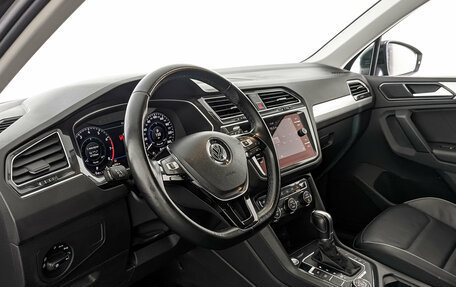 Volkswagen Tiguan II, 2018 год, 3 200 000 рублей, 15 фотография