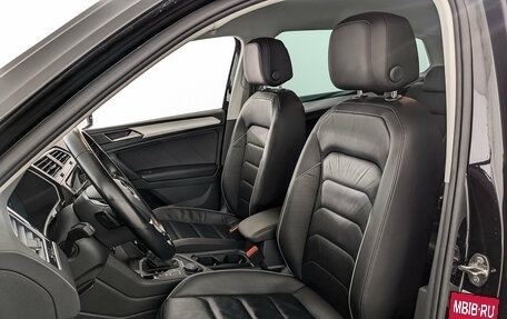 Volkswagen Tiguan II, 2018 год, 3 200 000 рублей, 20 фотография