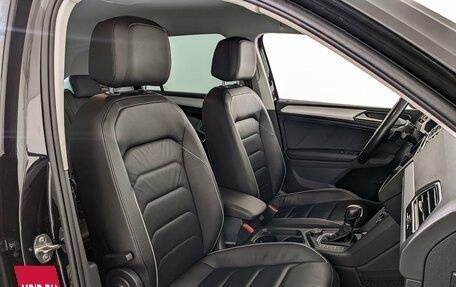 Volkswagen Tiguan II, 2018 год, 3 200 000 рублей, 24 фотография