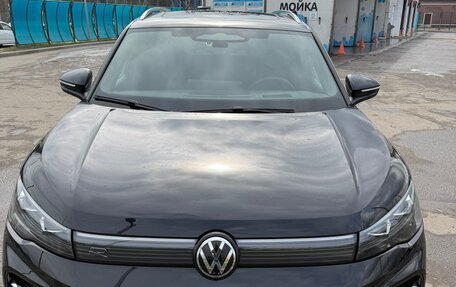 Volkswagen Tiguan, 2024 год, 4 300 000 рублей, 2 фотография