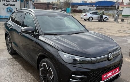 Volkswagen Tiguan, 2024 год, 4 300 000 рублей, 4 фотография
