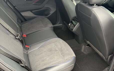 Volkswagen Tiguan, 2024 год, 4 300 000 рублей, 18 фотография