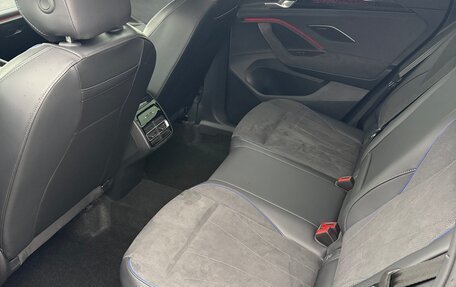 Volkswagen Tiguan, 2024 год, 4 300 000 рублей, 17 фотография