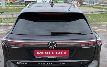Volkswagen Tiguan, 2024 год, 4 300 000 рублей, 11 фотография