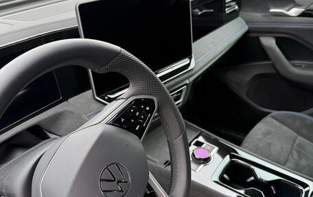 Volkswagen Tiguan, 2024 год, 4 300 000 рублей, 29 фотография