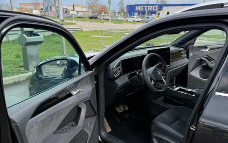 Volkswagen Tiguan, 2024 год, 4 300 000 рублей, 27 фотография