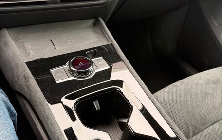 Volkswagen Tiguan, 2024 год, 4 300 000 рублей, 35 фотография