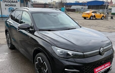 Volkswagen Tiguan, 2024 год, 4 300 000 рублей, 24 фотография