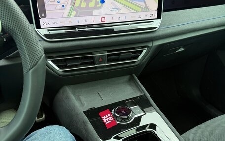 Volkswagen Tiguan, 2024 год, 4 300 000 рублей, 37 фотография