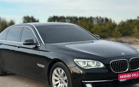 BMW 7 серия, 2014 год, 1 690 000 рублей, 10 фотография