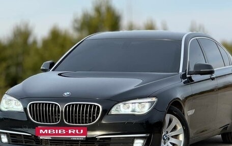 BMW 7 серия, 2014 год, 1 690 000 рублей, 16 фотография