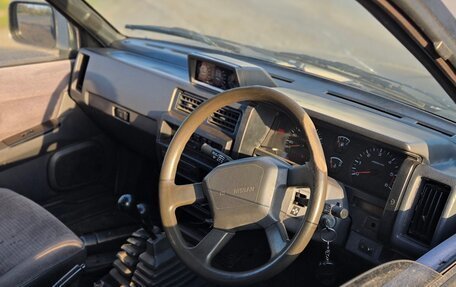 Nissan Terrano II рестайлинг, 1993 год, 450 000 рублей, 10 фотография