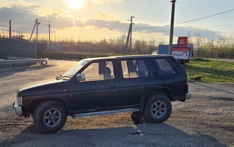Nissan Terrano II рестайлинг, 1993 год, 450 000 рублей, 7 фотография