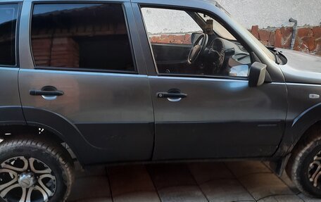 Chevrolet Niva I рестайлинг, 2011 год, 400 000 рублей, 2 фотография