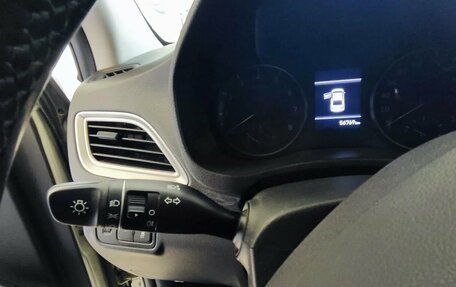 Hyundai Solaris II рестайлинг, 2019 год, 1 568 000 рублей, 18 фотография