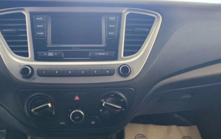 Hyundai Solaris II рестайлинг, 2019 год, 1 568 000 рублей, 22 фотография