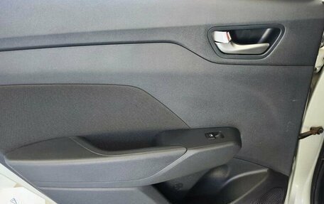 Hyundai Solaris II рестайлинг, 2019 год, 1 568 000 рублей, 24 фотография