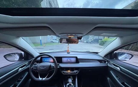 Ford Escort, 2021 год, 1 056 000 рублей, 7 фотография