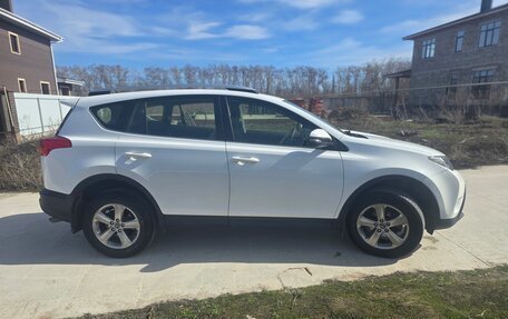 Toyota RAV4, 2015 год, 2 100 000 рублей, 4 фотография