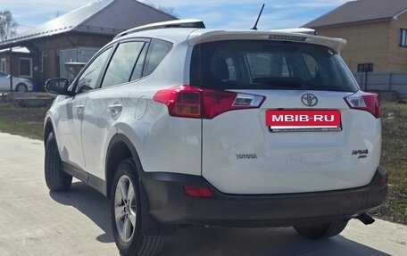 Toyota RAV4, 2015 год, 2 100 000 рублей, 7 фотография