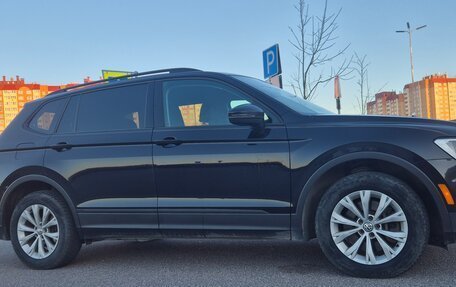 Volkswagen Tiguan II, 2019 год, 1 850 000 рублей, 3 фотография