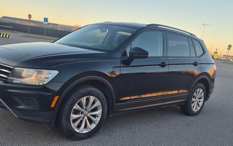 Volkswagen Tiguan II, 2019 год, 1 850 000 рублей, 2 фотография