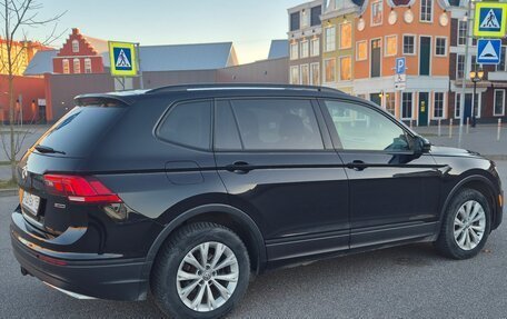 Volkswagen Tiguan II, 2019 год, 1 850 000 рублей, 4 фотография