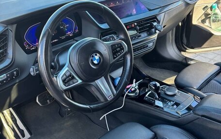 BMW 1 серия, 2022 год, 1 800 000 рублей, 9 фотография